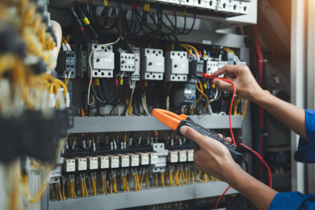 Best Affordable Emergency Electrician  in Omro, WI